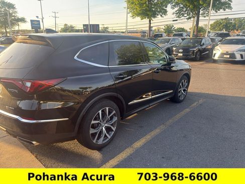 Used 2023 Acura MDX SH-AWD w/ Technology Package image 2