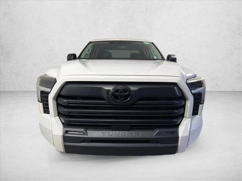 Used 2022 Toyota Tundra SR5 w/ SR5 Premium Package AWD/4WD image 8