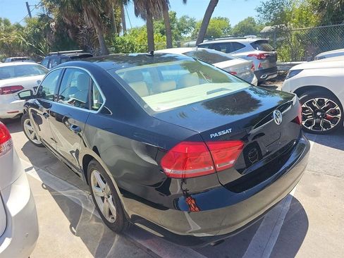 Used 2015 Volkswagen Passat 1.8T Limited Edition FWD image 6