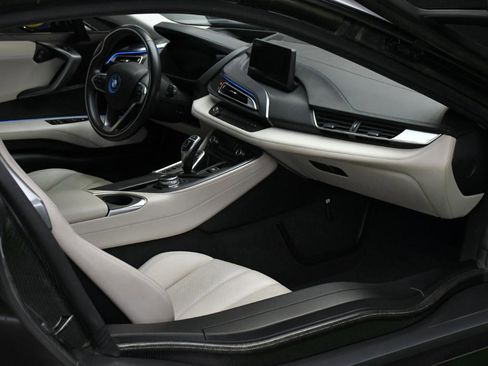 Used 2016 BMW i8 image 36