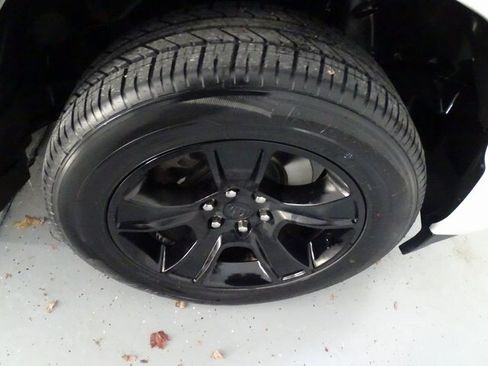 Certified 2020 RAM 1500 Big Horn image 28