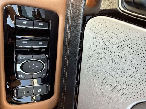 Used 2023 Lincoln Aviator Black Label w/ Dynamic Handling Package image 19