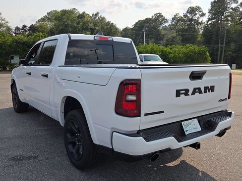 Used 2025 RAM 1500 Big Horn AWD/4WD image 8