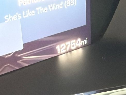 Used 2024 GMC Canyon Elevation w/ Convenience Package image 10