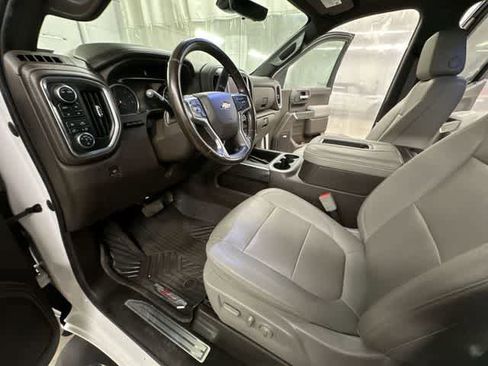 Used 2022 Chevrolet Silverado 1500 LTZ w/ LTZ Premium Package AWD/4WD image 18