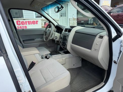 Used 2011 Ford Escape XLT FWD image 10