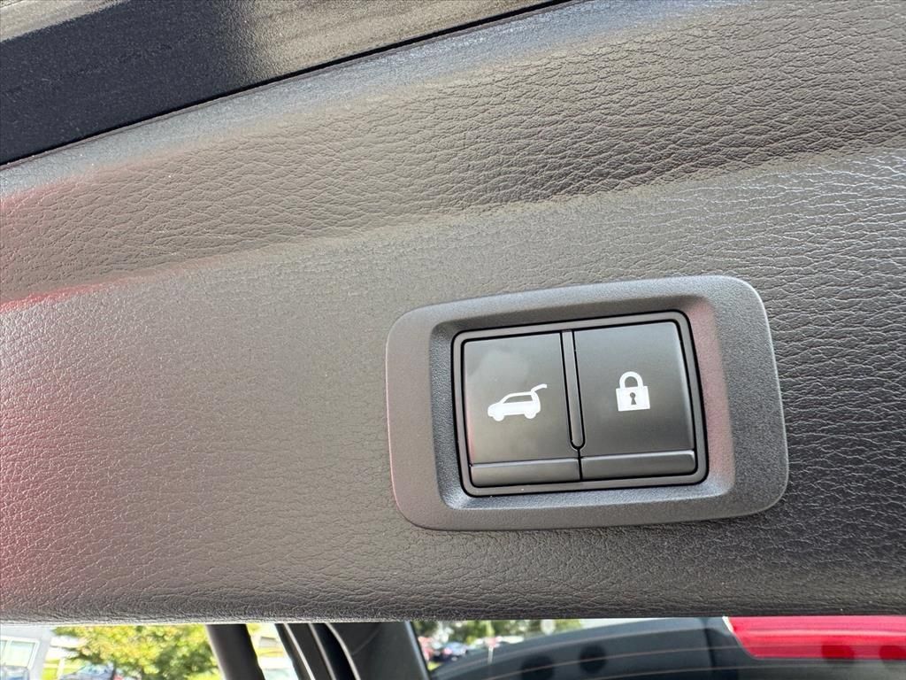 Used 2022 Mitsubishi Outlander SEL AWD/4WD image 11