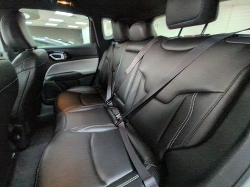 Used 2025 Jeep Compass Limited AWD/4WD image 24