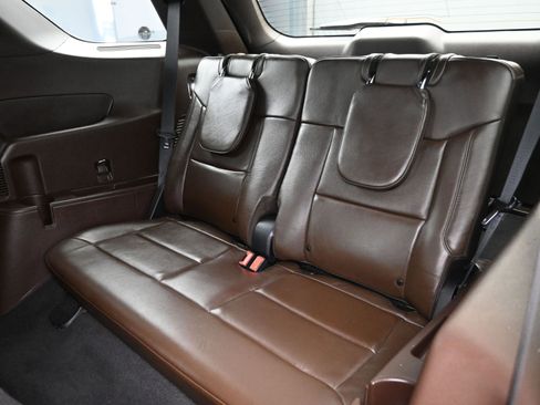 Used 2021 Ford Explorer King Ranch w/ Premium Technology Package image 15