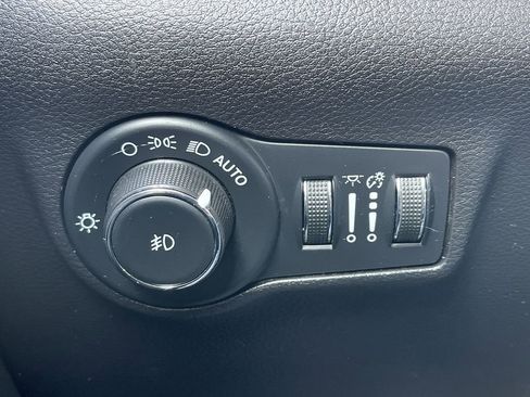 Used 2022 Jeep Compass Latitude AWD/4WD image 28