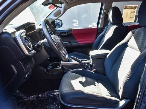 Used 2021 Toyota Tacoma SR5 image 17