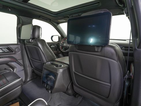 Used 2026 GMC Yukon XL AT4 Ultimate image 11