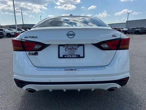 Used 2023 Nissan Altima 2.5 SL FWD image 5