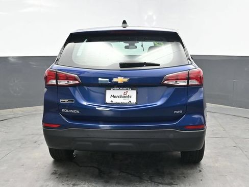 Used 2022 Chevrolet Equinox LS AWD/4WD image 4