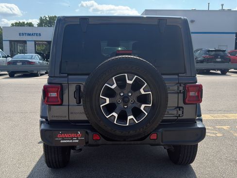 Used 2025 Jeep Wrangler Unlimited Sahara w/ Safety Group AWD/4WD image 7