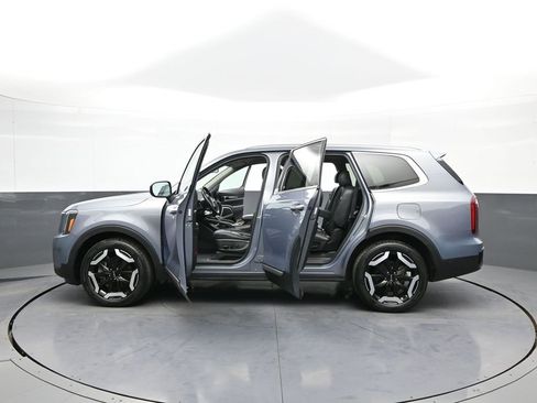 Certified 2023 Kia Telluride S image 43