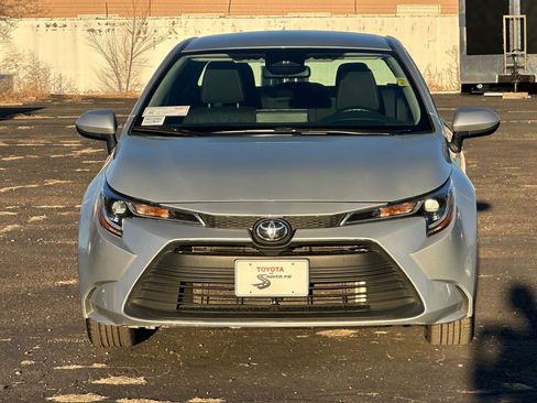 Used 2024 Toyota Corolla LE image 5