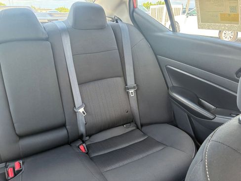 Used 2025 Nissan Altima 2.5 SV FWD image 37