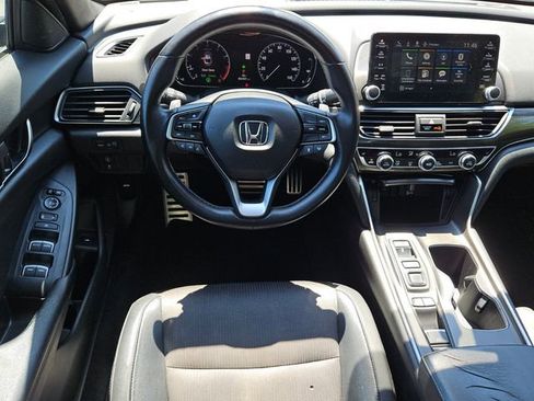 Used 2018 Honda Accord Sport image 12