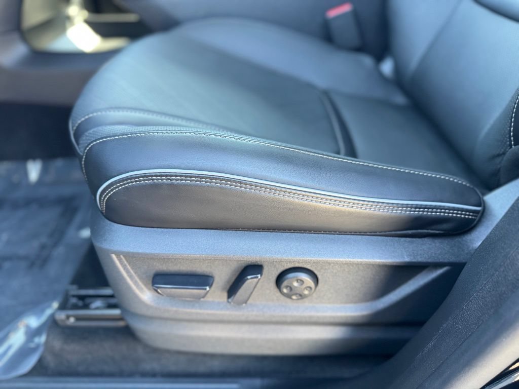 Certified 2026 INFINITI QX80 Luxe w/ Cargo Package AWD/4WD image 18
