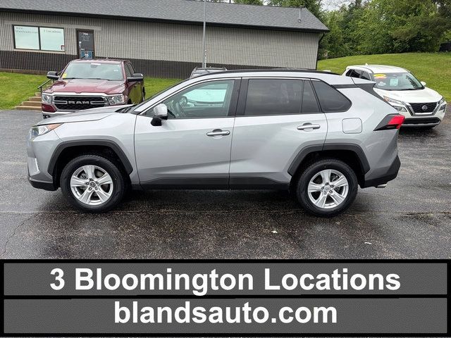 Used 2019 Toyota RAV4 XLE FWD image 1