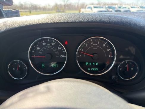 Used 2012 Jeep Wrangler Unlimited Sahara AWD/4WD image 39