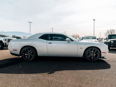 Used 2019 Dodge Challenger R/T w/ Plus Package image 8