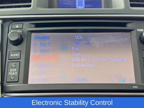 Used 2013 Toyota Highlander SE image 19