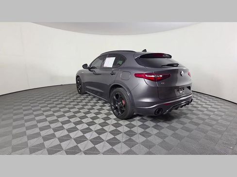 Used 2023 Alfa Romeo Stelvio Veloce AWD/4WD image 45