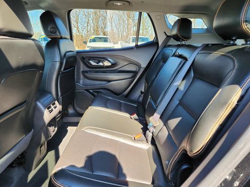 Used 2024 GMC Terrain AT4 image 29