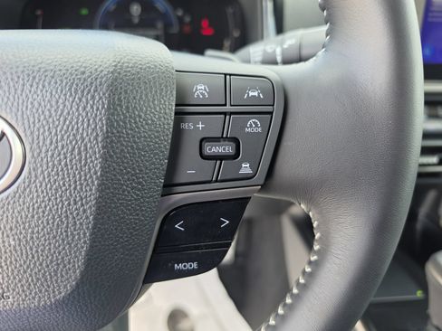 Used 2026 Toyota Camry SE w/ Convenience Package FWD image 29