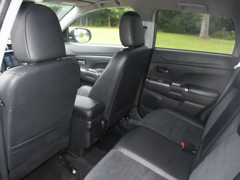Used 2024 Mitsubishi Outlander Sport SE AWD/4WD image 15