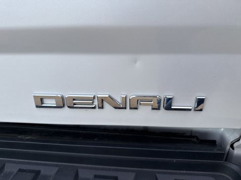 Used 2019 GMC Sierra 2500 Denali w/ Duramax Plus Package image 20