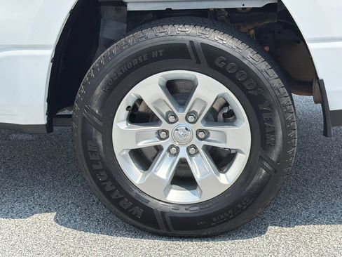 Certified 2024 RAM 1500 Laramie RWD image 19