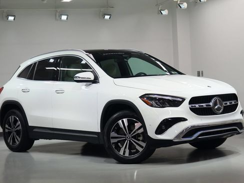 Certified 2024 Mercedes-Benz GLA 250 4MATIC image 8