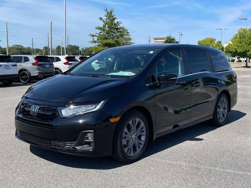 New 2025 Honda Odyssey Touring image 7