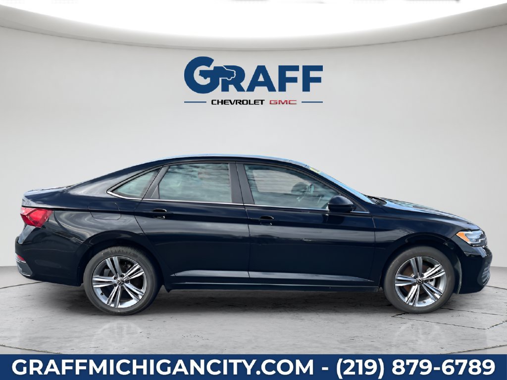 Used 2024 Volkswagen Jetta SE FWD image 6
