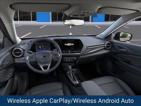 New 2026 Chevrolet Trax ACTIV w/ Sunroof Package FWD image 17