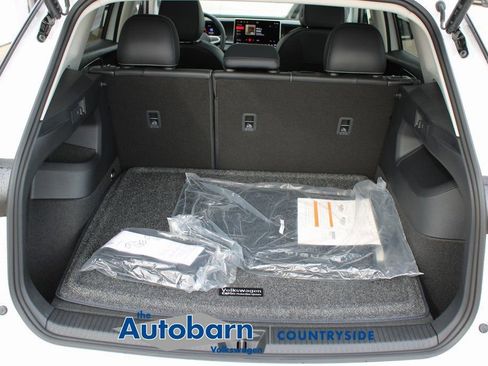 New 2026 Volkswagen Tiguan SE AWD/4WD image 18