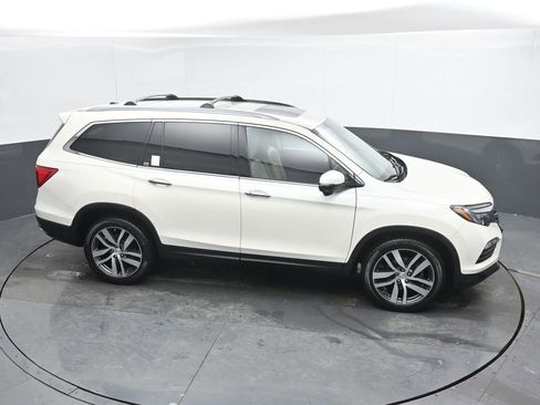 Used 2016 Honda Pilot Touring image 38