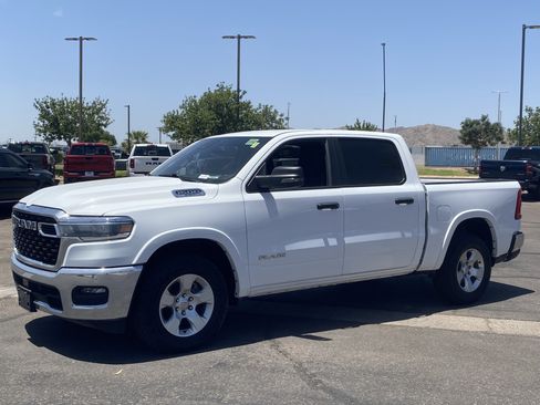 Certified 2025 RAM 1500 Big Horn AWD/4WD image 2