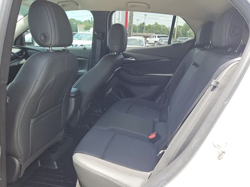 Used 2022 Buick Encore GX Select w/ Safety Package II FWD image 4