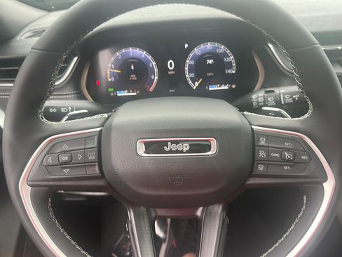 New 2025 Jeep Grand Cherokee L Altitude image 14