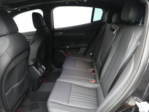 New 2025 Maserati Grecale GT image 20