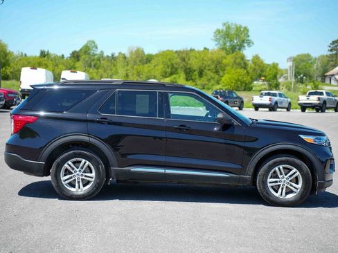 Certified 2023 Ford Explorer XLT AWD/4WD image 4