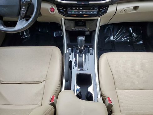 Used 2017 Honda Accord Touring image 34