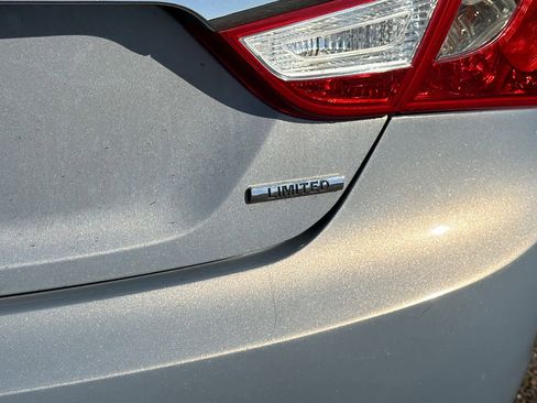 Used 2011 Hyundai Sonata Limited w/ Navigation Pkg 5 image 10