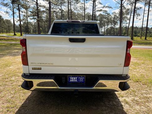Used 2023 Chevrolet Silverado 1500 LT w/ Max Trailering Package RWD image 4
