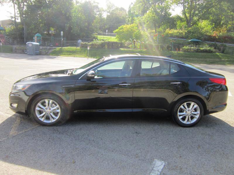Used 2013 Kia Optima EX w/ Premium Pkg FWD image 2