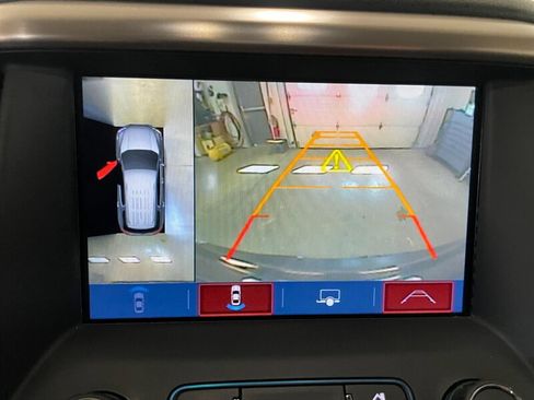 Used 2017 GMC Acadia Denali w/ Technology Package image 16